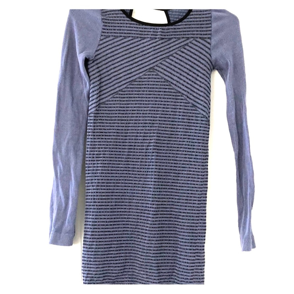 Long sleeve fitted tee